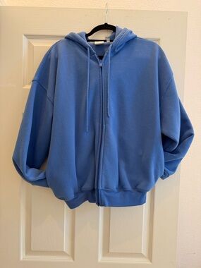 Aritzia Light Blue Sweatfleece Hoodie size Small Worn once